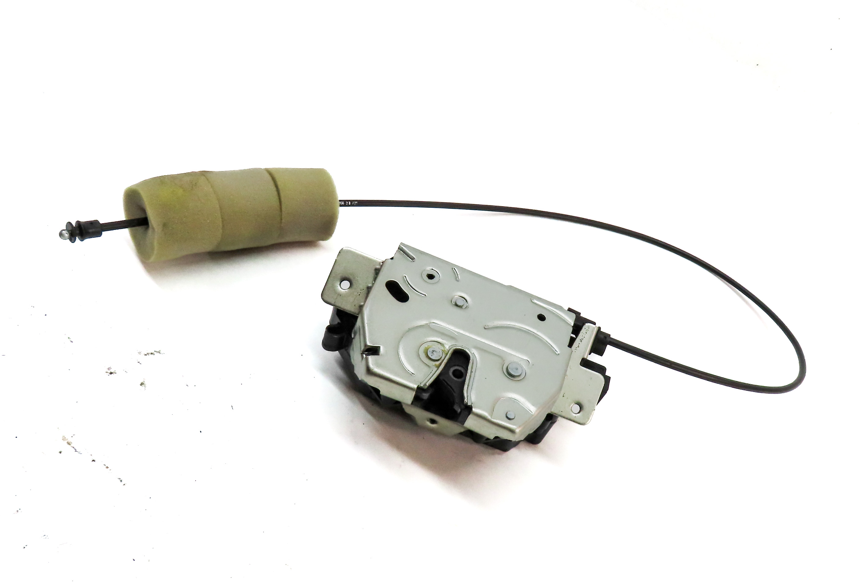 2012 MERCEDES GL350 (X164) REAR TRUNK TAILGATE HATCH LID LOCK LATCH ACTUATOR — exact item pictured